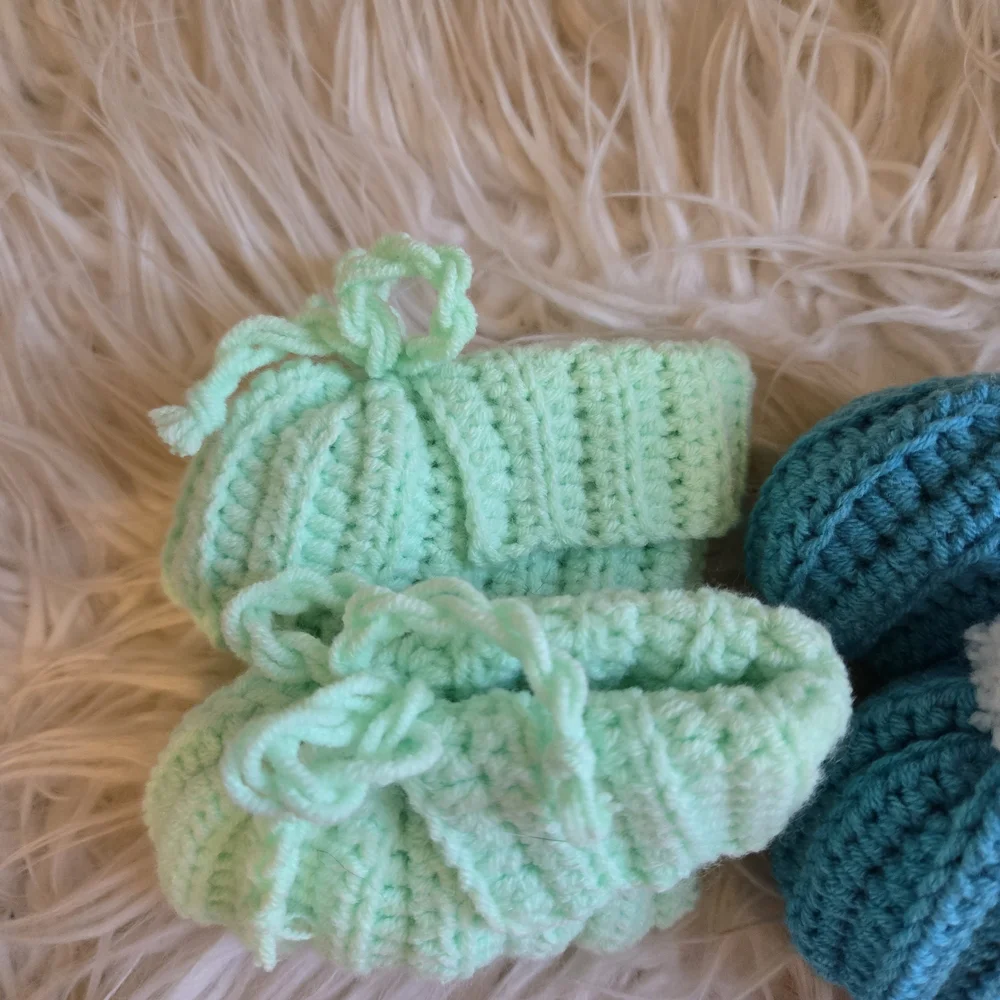 Hademade Knit Baby Booties - Green and Blue